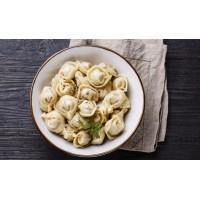 Dumpling "Pelmyashi" met kalkoenvlees