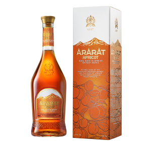 Ararat Brandy met Abrikozen extract 500ml.